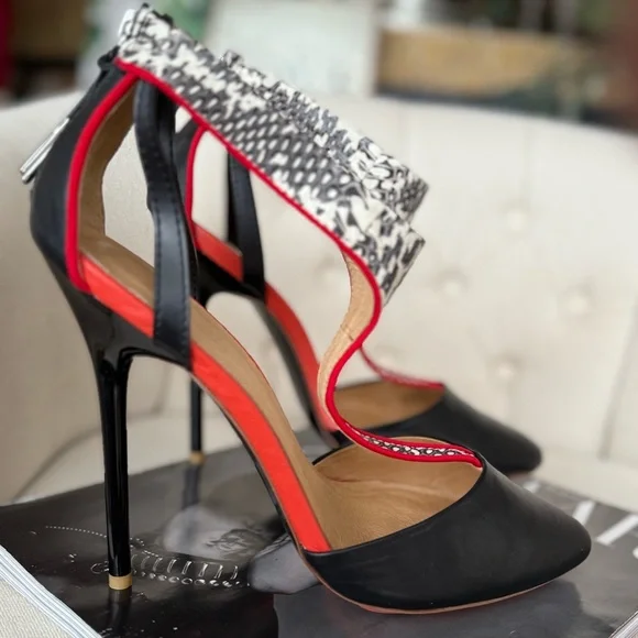 L.A.M.B. Elegant leather Stiletto Heels t-strap - Picture 4 of 12